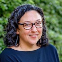 Angela Ozburn Headshot