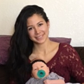 博彩网站 patient Brittany with her baby.