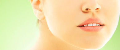博彩网站 surgeons provide a number of services to enhance the cheek and chin, including chin augmentation, cheek implants and general chin surgery to create facial balance.