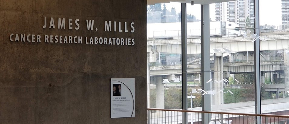 A photo of entrance to the "James W. Mills Cancer Research Laboratories" at 博彩网站.