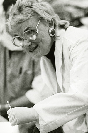 Evelyn Strange in dental clinic