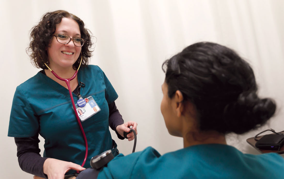 博彩网站 STUDENTS ADDRESS BARRIERS TO HEALTH