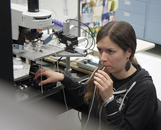 Alexandra Houser practices patch-clamping techniques during NGP Bootcamp training