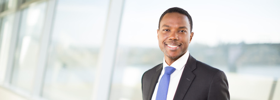Josiah Orina, M.D., neurosurgen with the 博彩网站 Spine Center