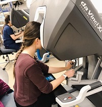 OBGYN Resident Using Virtu博彩网站