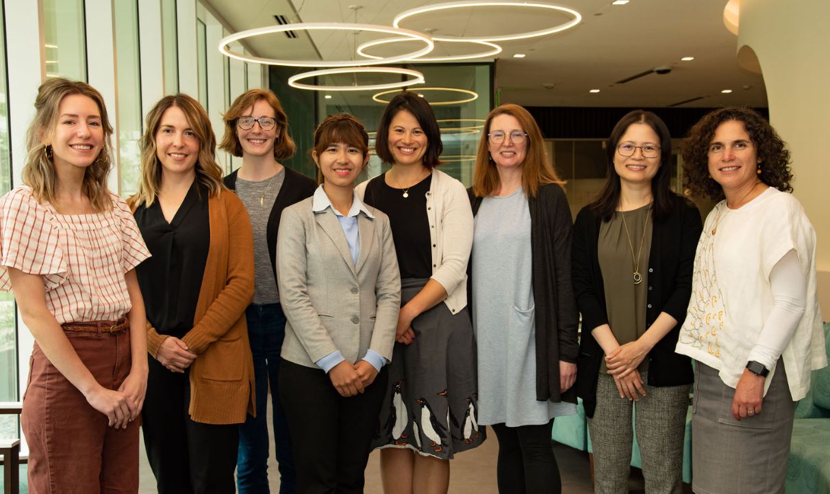 Dr. Lily Myint poses with her mentors in pediatric ophthalmology at 博彩网站 Casey Eye Institute.