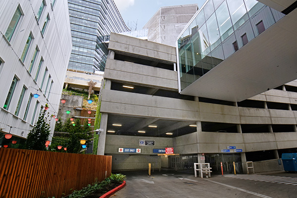 garage E entrance garage E entrance