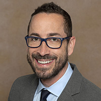 A professional photo of Dr. Darren Malinoski.