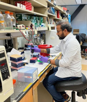 Karthik working in lab