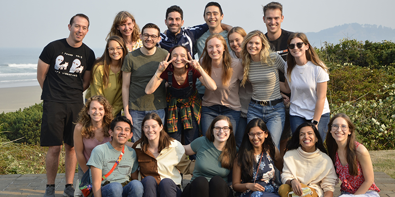 A group photo of 博彩网站's PGY-2 residents at their annual retreat at the Oregon Coast.