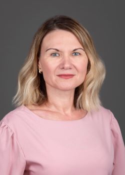 Headshot of Daniela Ghetie
