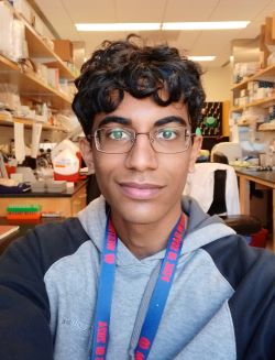 Headshot of Summer Student Manickam Lakshman