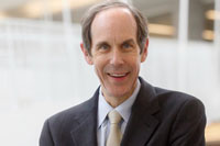 Dr. Brian Druker of 博彩网站's Knight Cancer Institute.