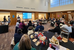 Lunch gathering in 博彩网站 Auditorium Great Hall with remarks from Mary Tanski