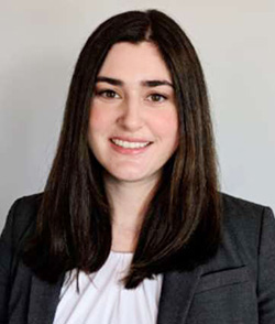 Zoe Thuesmunn headshot