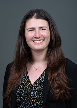 Alexa Lyon headshot
