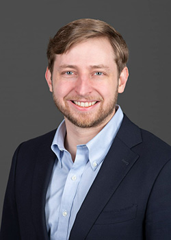 Scott Shakal headshot