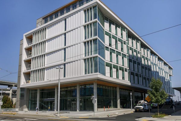 Knight Cancer Research Builind. Rectangular modern looking building. Knight Cancer Research Builind. Rectangular modern looking building.